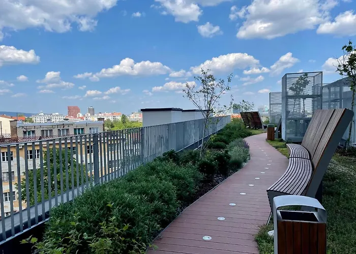 Topview Centre Apartment *